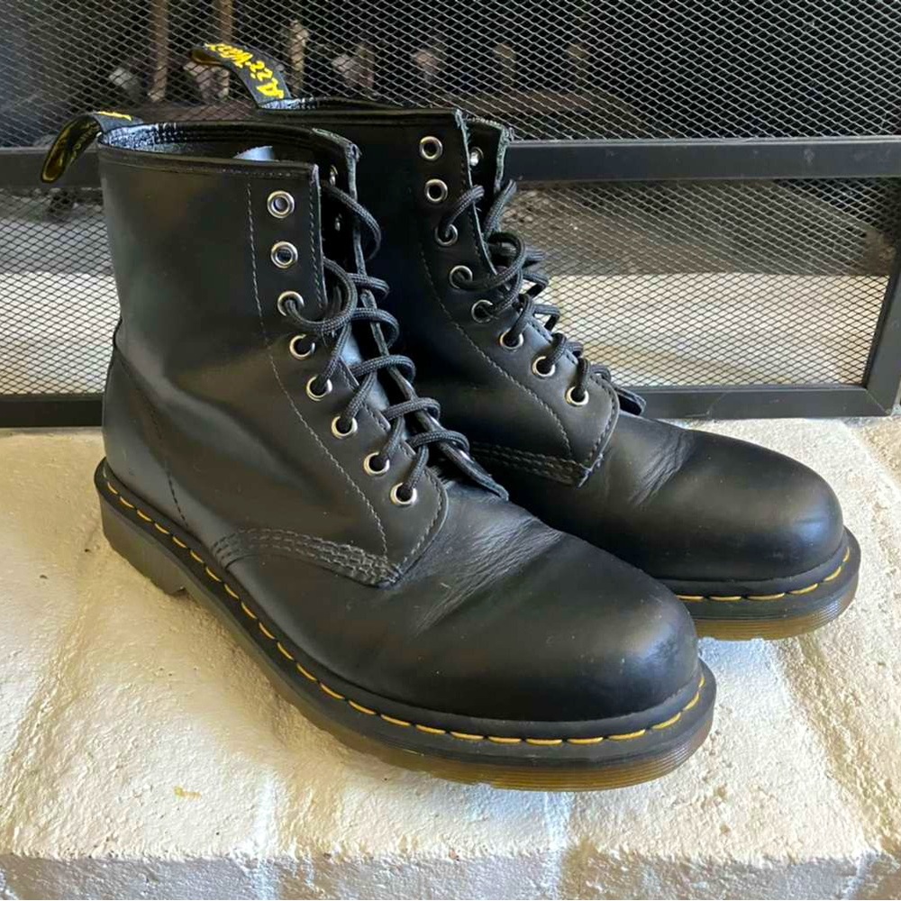 Dr. Martens Mens 1460 Boot